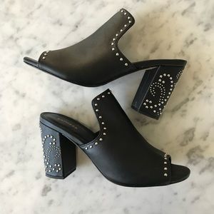 Express Block-heel Slide Sandel